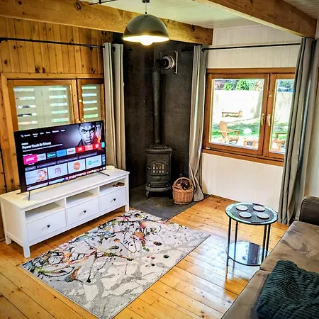 Szumiaca Sosna - Jacuzzi, Ognisko, Sauna, Bbq Ferienhaus *