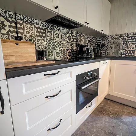 Holiday home Szumiaca Sosna - Jacuzzi, Ognisko, Sauna, Bbq Arciechow