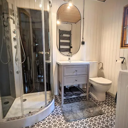 Ferienhaus Szumiaca Sosna - Jacuzzi, Ognisko, Sauna, Bbq *