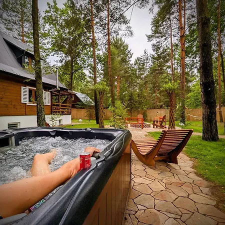 Holiday home Szumiaca Sosna - Jacuzzi, Ognisko, Sauna, Bbq *