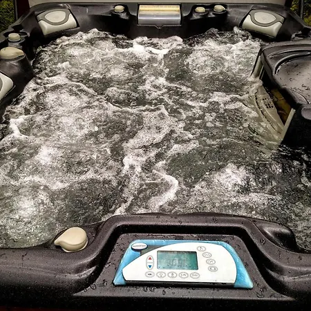 Szumiaca Sosna - Jacuzzi, Ognisko, Sauna, Bbq *